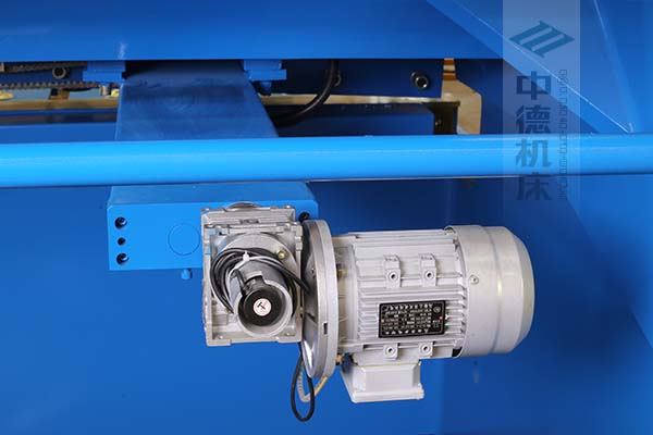 ZDS-2032后擋料AC電機(jī)與減速器一體，故障少，速度快.jpg